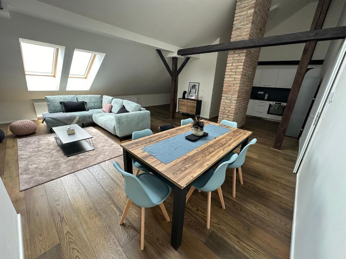 Loft Apartments Прага Екстер'єр фото